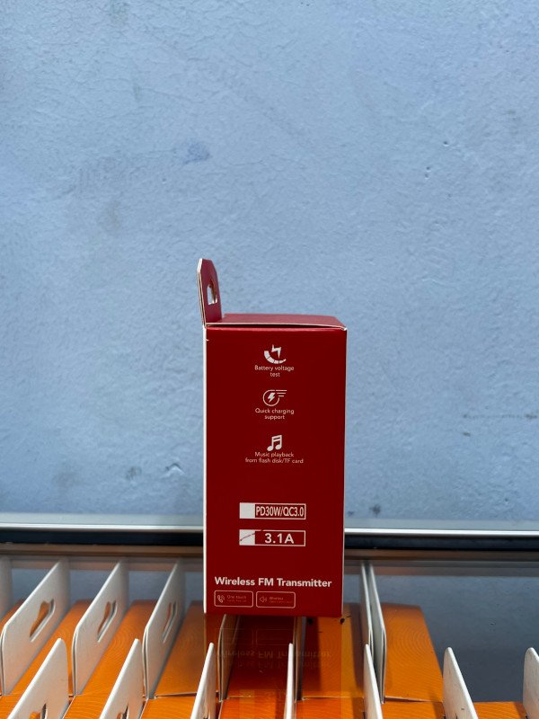 q6 car fm player